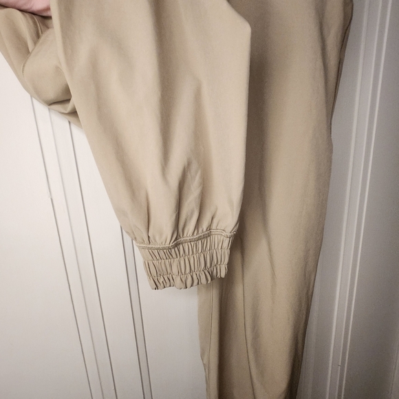 LULULEMON Sun Setter High Rise Jogger color: trench, sz 2 - Picture 8 of 13